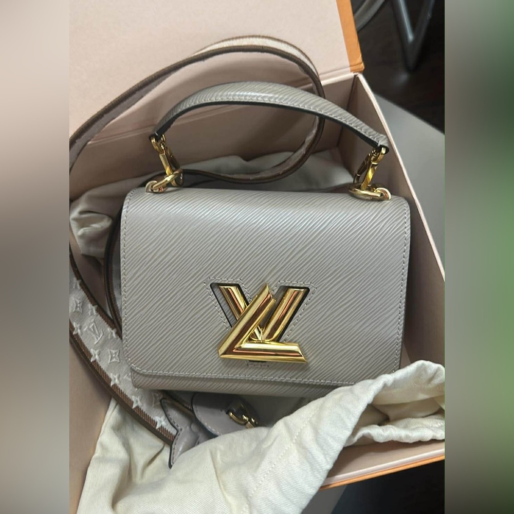 ❌SOLD ❌Louis Vuitton Twist MM